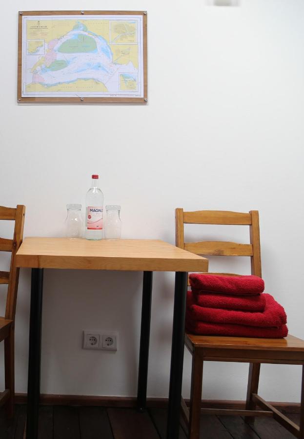 Schiffshotel "Schlafen Im Hafen" Hamburg Ngoại thất bức ảnh