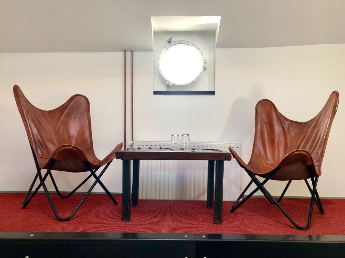 Schiffshotel "Schlafen Im Hafen" Hamburg Ngoại thất bức ảnh