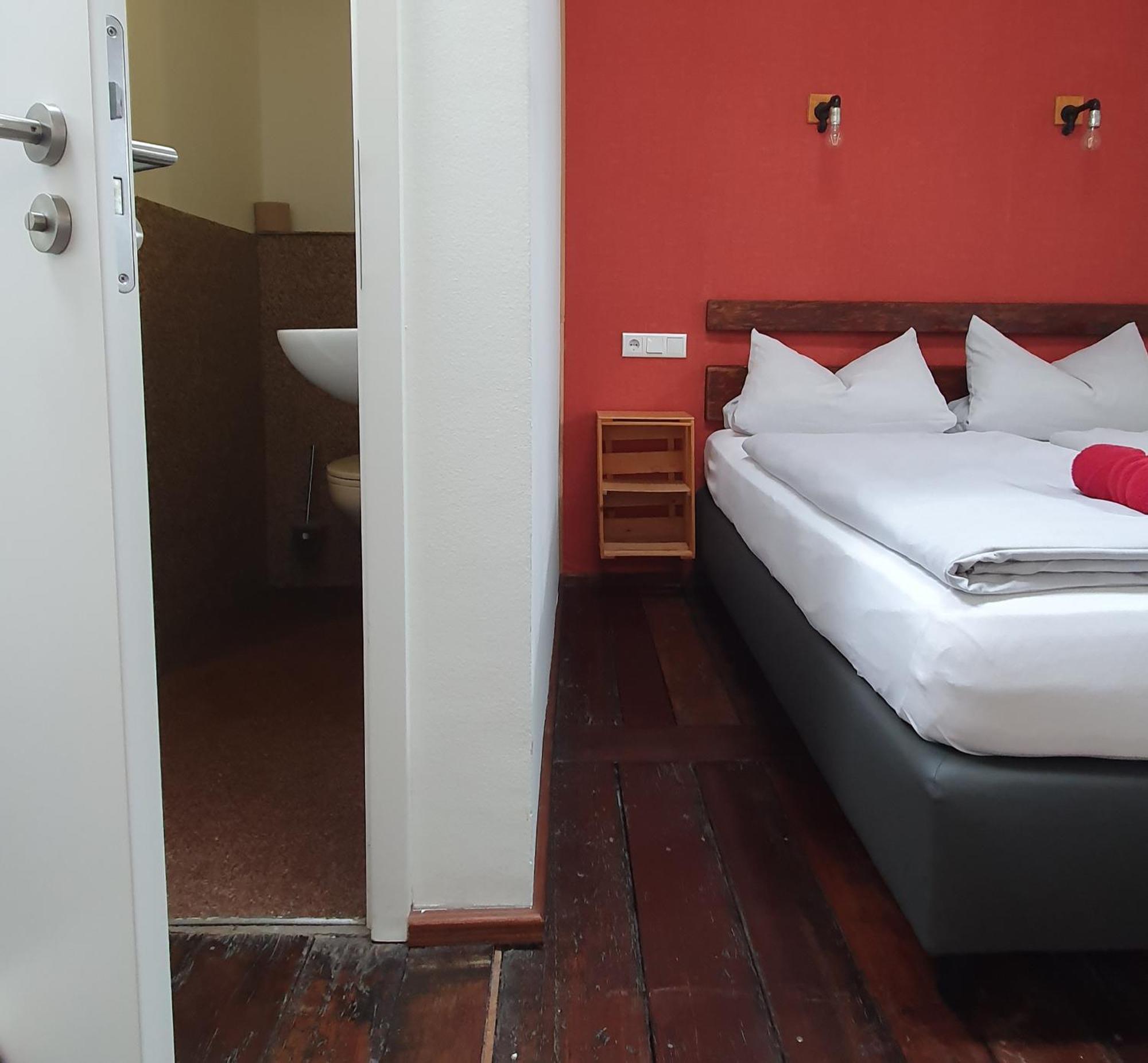 Schiffshotel "Schlafen Im Hafen" Hamburg Ngoại thất bức ảnh