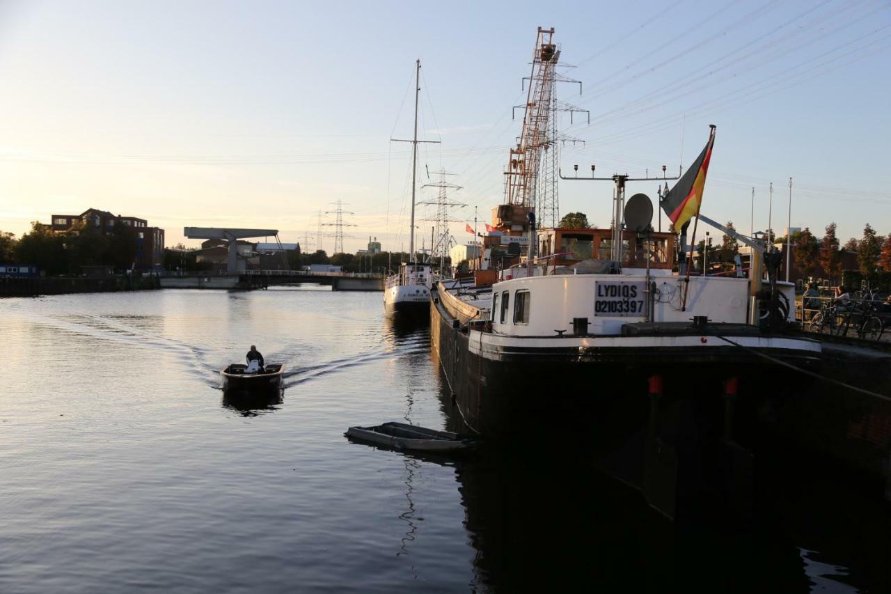 Schiffshotel "Schlafen Im Hafen" Hamburg Ngoại thất bức ảnh